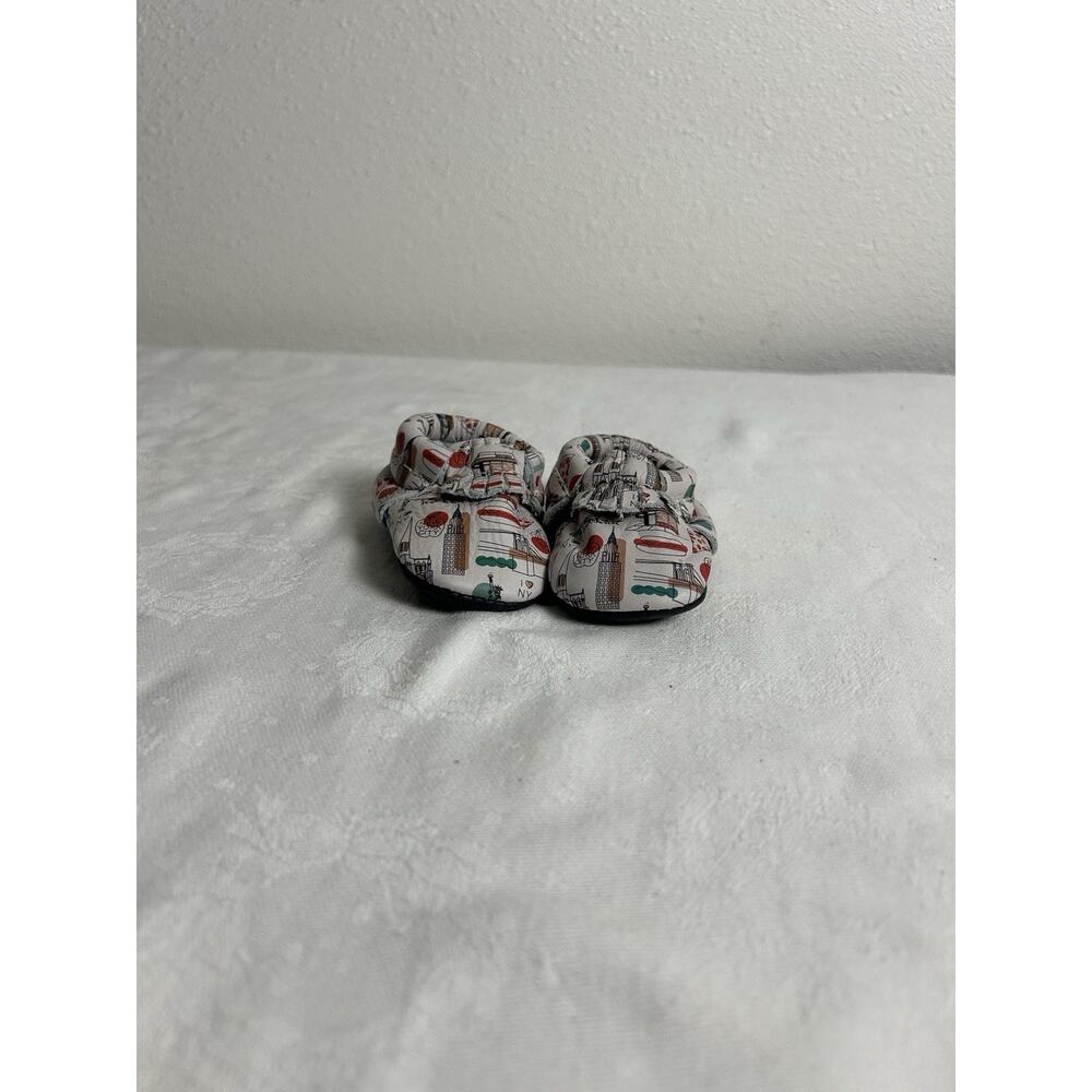 Moccasins Freshly Picked New York City Big Apple Size 1 NEW Baby Shoes